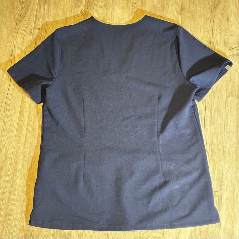 Figs Casma Navy Scrub Top Medium - Picture 9 of 9